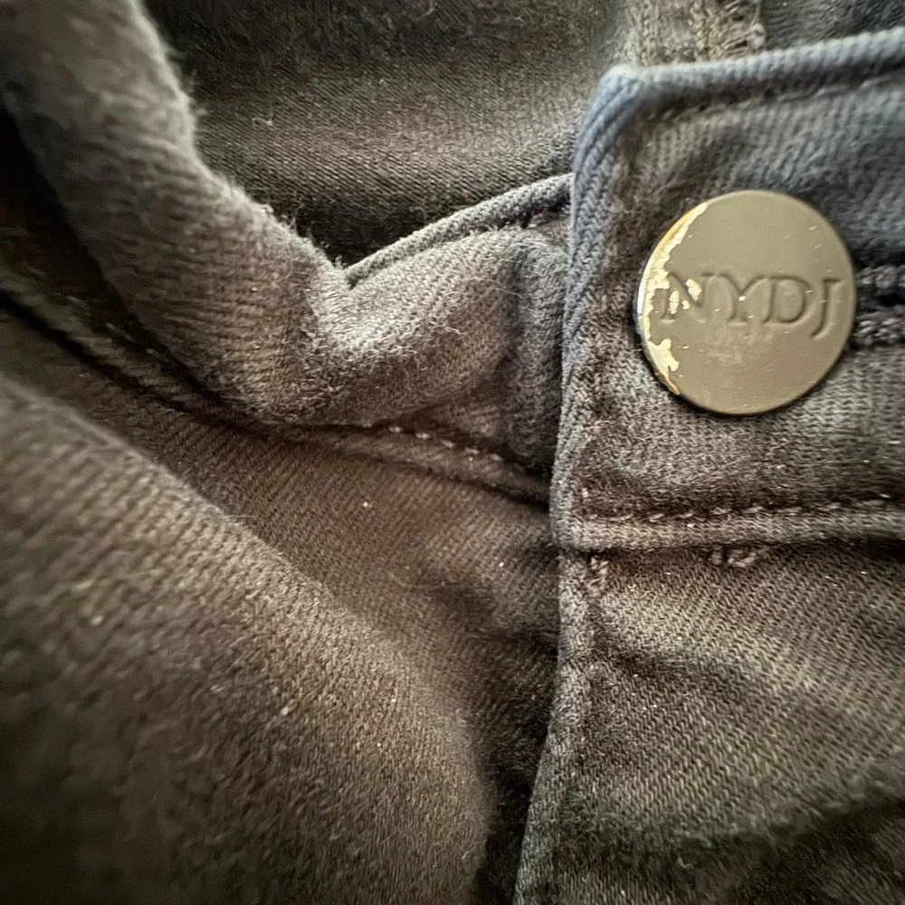 NYDJ Black Bailey Relaxed Jeans. Size 20w - Picture 2 of 3